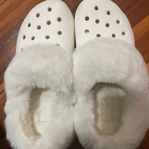 Cozy White crocs